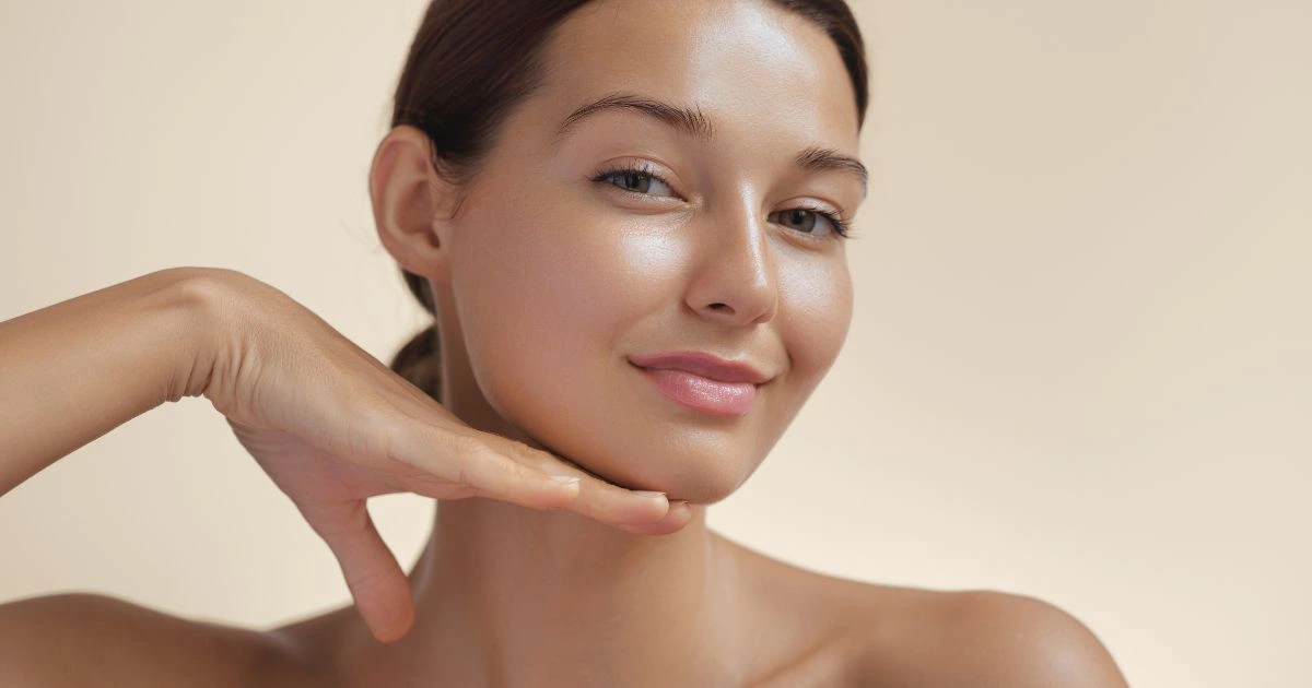 Medical aesthetician at Sego Lily Spa reviewing a Diolaze treatment plan with a client in Bountiful, UT, ensuring personalized care.